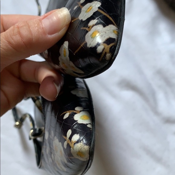 Massimo Dutti limited edition flower shoes - Picture 8 of 8